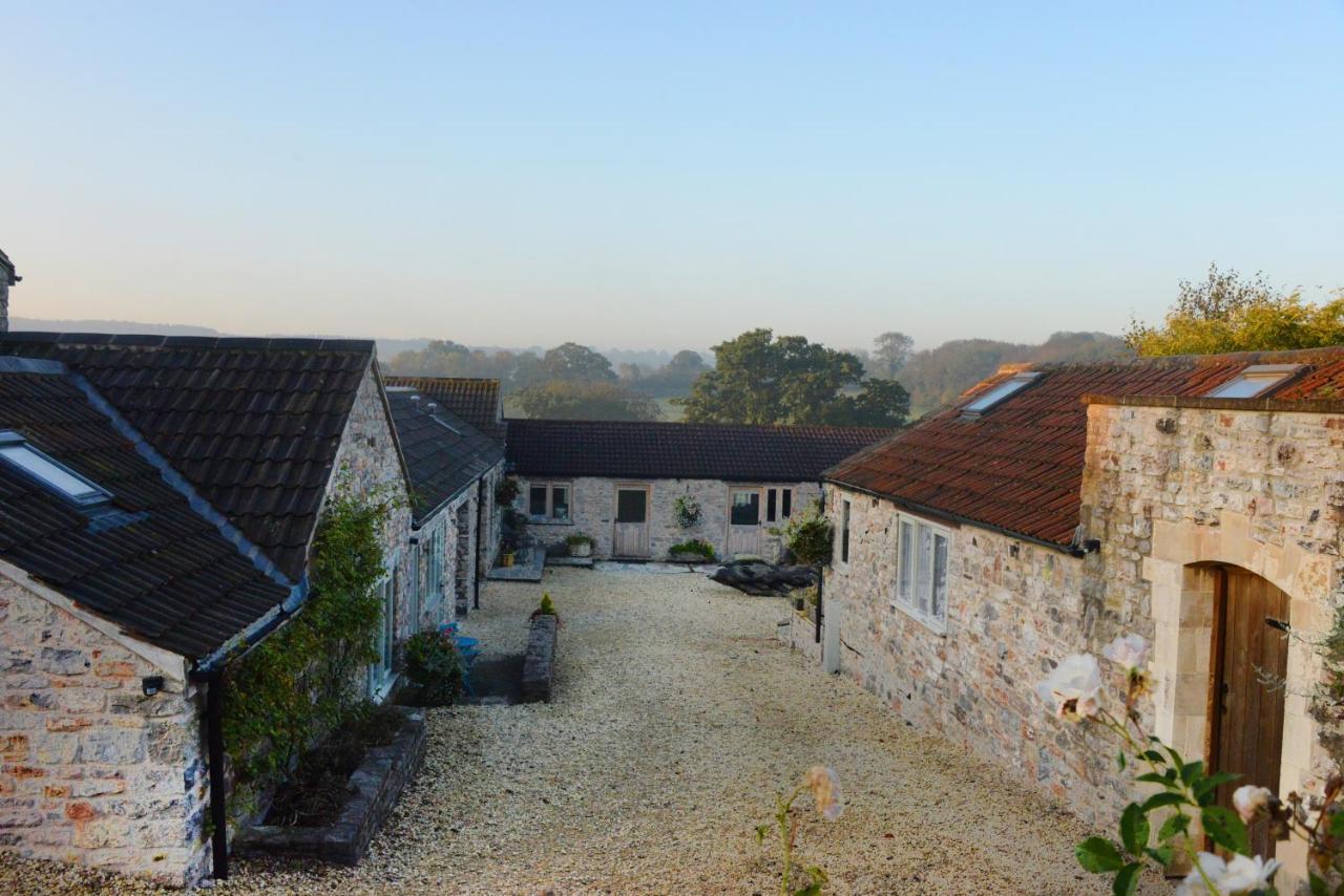 Upper Vobster Farm Apartment *