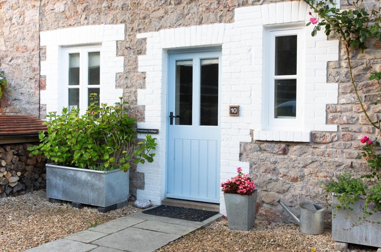 Upper Vobster Farm Apartment *
