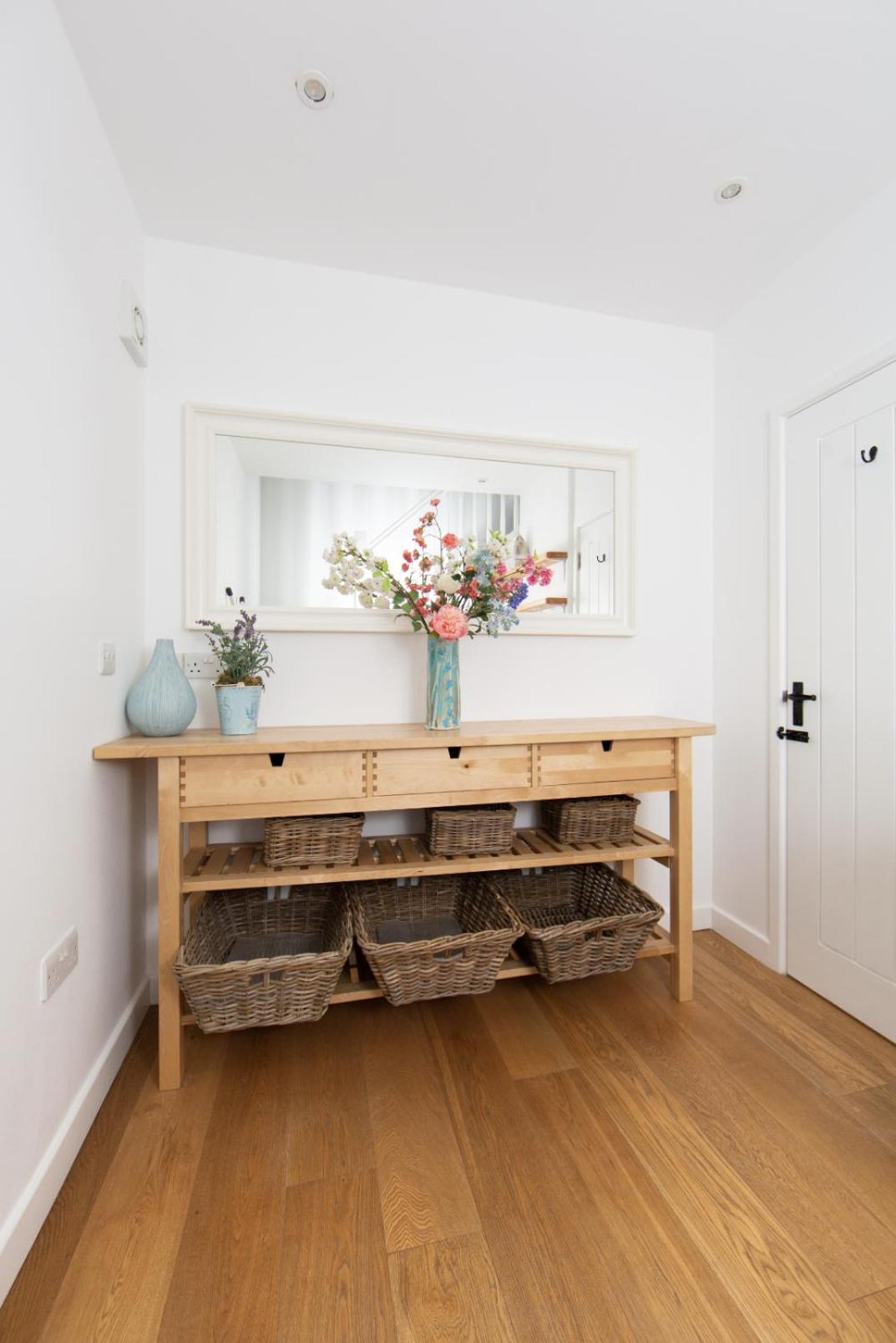 Upper Vobster Farm Apartment *